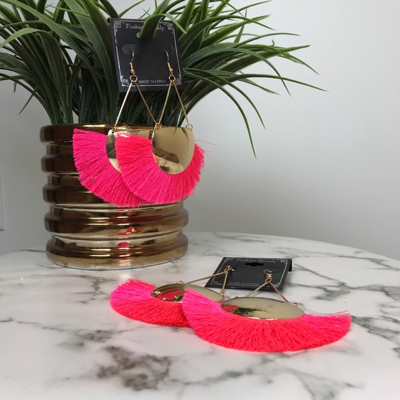 SHOPICANDIES Jewelry - ‼️ Neon Hot Pink Thread Fan Earrings Boho Style